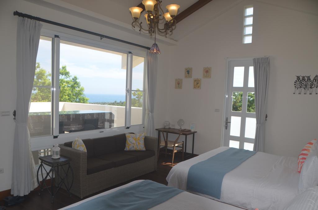 Coastline Azure B&B Тонхэ Экстерьер фото