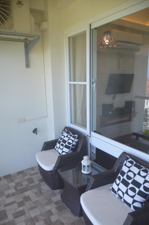 Coastline Azure B&B Тонхэ Экстерьер фото