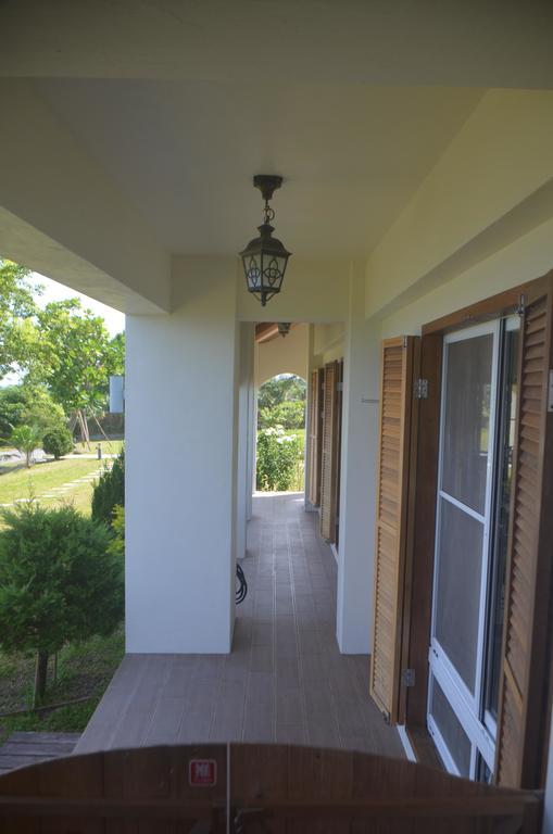 Coastline Azure B&B Тонхэ Экстерьер фото