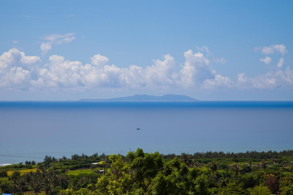Coastline Azure B&B Тонхэ Экстерьер фото